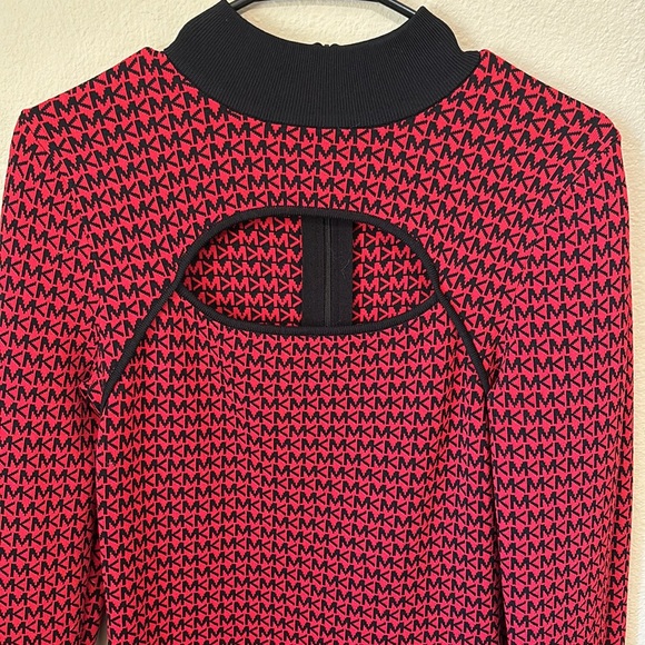 MICHAEL KORS signature print holiday collection mini dress with cut out - Picture 2 of 7